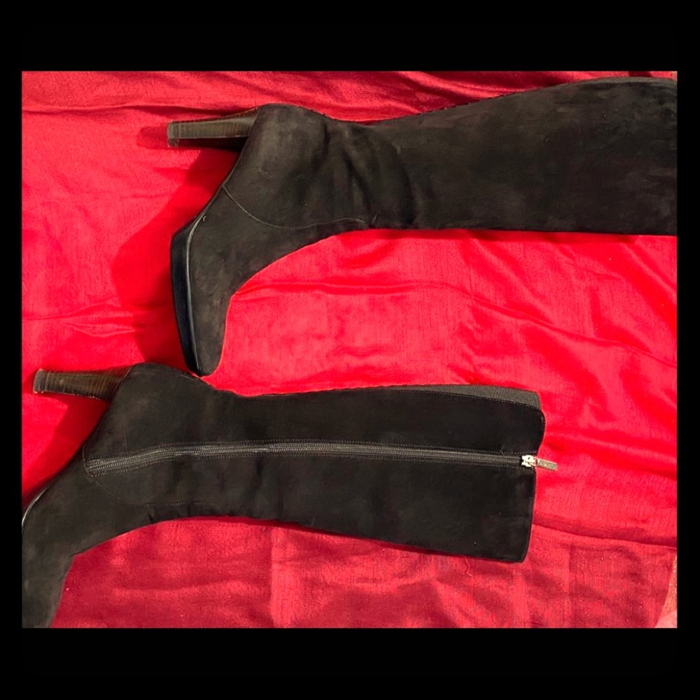 AquaTalia Italy 
Espresso Suede Weatherproof Knee